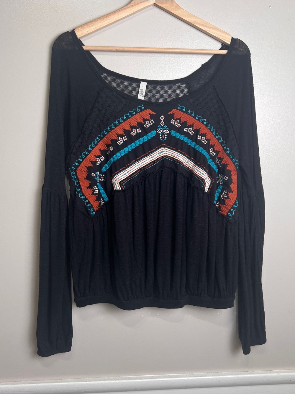 Free People Vintage 90’s New World Embroidered Top Boho Black Size Small EUC